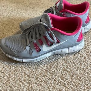 Nike free 5.0 running shoe